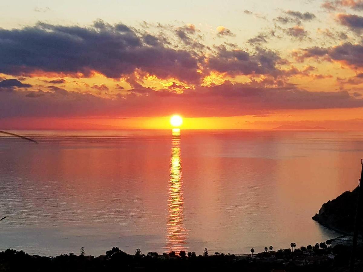 Naturamare Apartments - Piscina Idromassaggio Con Vista Mare Aperta Fino Alle Ore 22-00 Капо Ватикано Екстериор снимка
